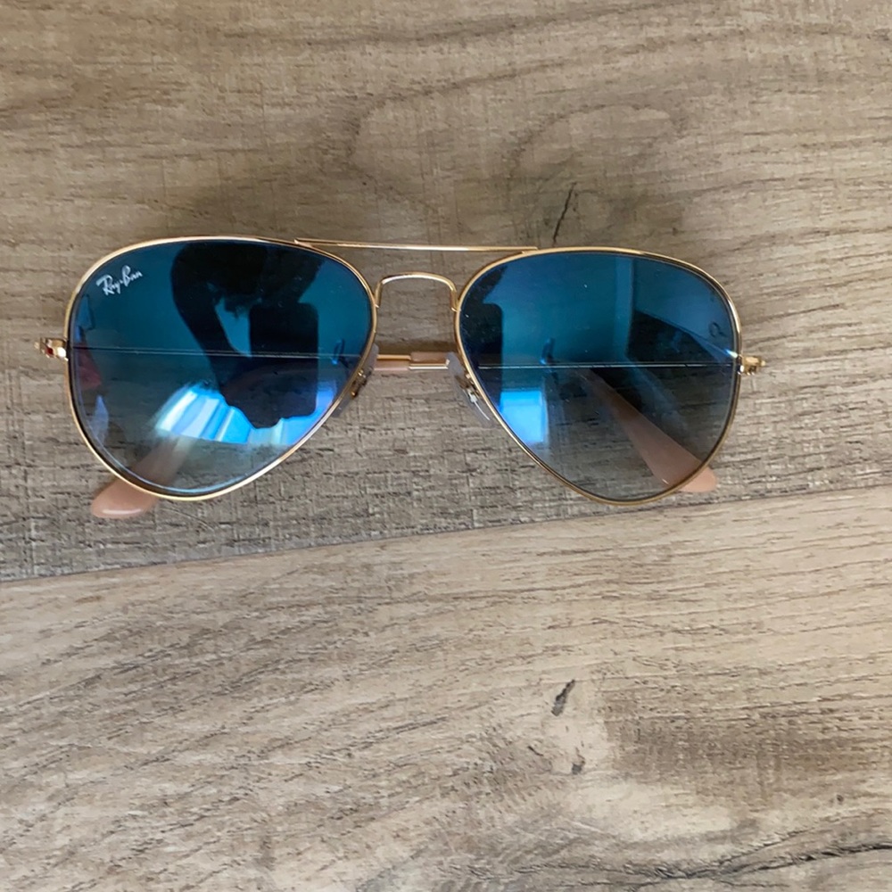 Ray ban